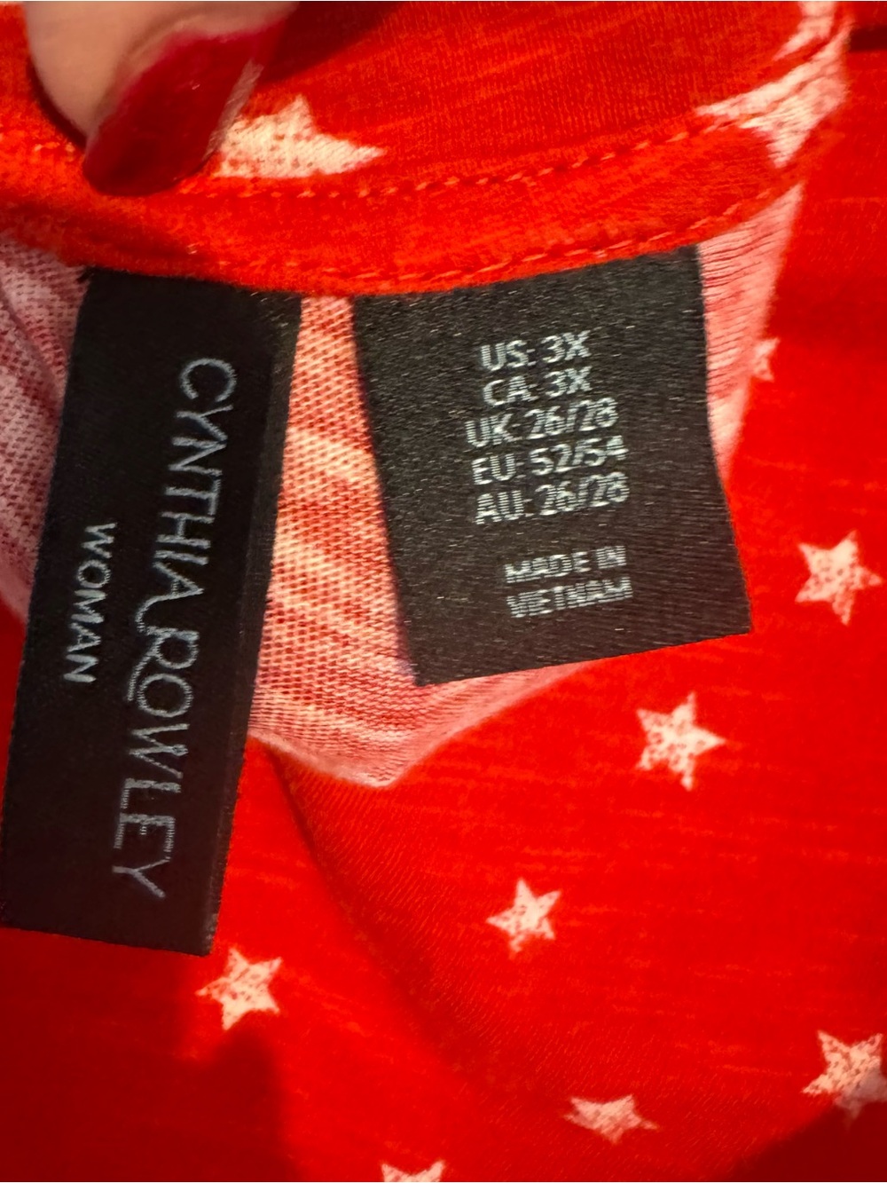Cynthia Rowley  Red Star V-Neck Short Sleeve Tee  PLUS: 3X   #5 - Picture 7 of 7